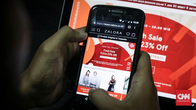 YLKI anggap perlindungan konsumen belanja online rendah dan mendesak agar RPP e-commerce segera disahkan. 