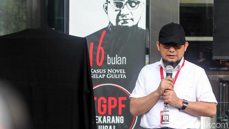 Setelah peritiwa penyiraman air keras, mata Novel Baswedan kini kondisinya memburuk. Bahkan, ada kemungkinan dia mengalami buta permanen, Bun.