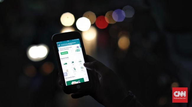 Anda bisa melakukan pembayaran tagihan listrik dan telepon pascabayar melalui aplikasi Grab.