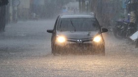 Praktik Tepat Bersihkan Mobil Usai Diguyur Hujan