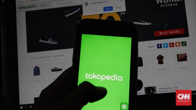 Tokopedia menurunkan biaya jasa aplikasi dari Rp3.000 menjadi Rp1.000 per transaksi.