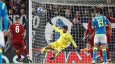 FOTO: Liverpool ke 16 Besar Liga Champions Liverpool berhasil lolos ke babak 16 besar Liga Champions setelah menang tipis 1-0 atas Napoli di Anfield.