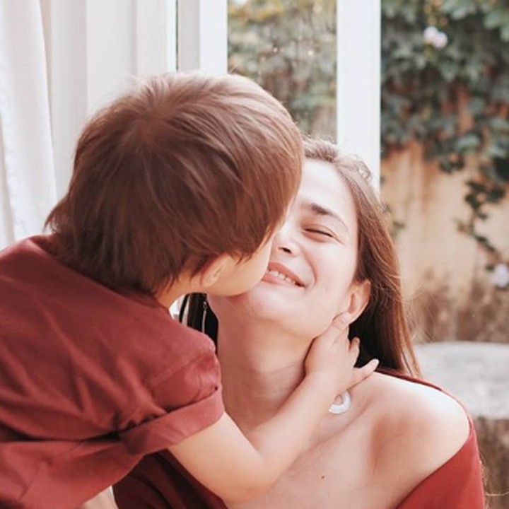 <p>Duh sayang banget ya Bjorka dengan mama <a href="https://hot.detik.com/music/d-2344435/kemesraan-ringgo-agus-rahman-dan-sabai-morscheck/23" target="_blank">Sabai</a>, pantesan Baba Ringgo sering iri ya melihat kekompakan mereka. (Foto: Instagram @ sabaidieter)</p>