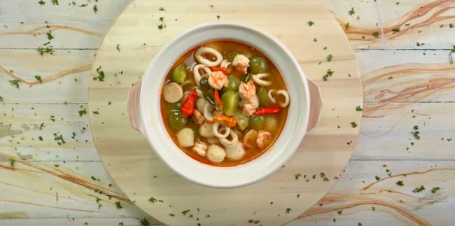 Resep Sup Marinara Kuah Asam, Seafood Segar untuk Makan Siang