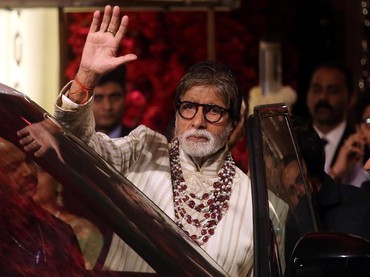Amitabh Bachchan Gantikan Rishi Kapoor Bintangi Remake 'The Intern'