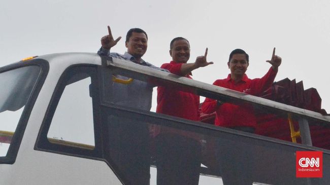 Bus Transjakarta Disiapkan untuk Pawai Persija Juara Direktur Utama PT Transportasi Jakarta, Agung Wicaksono, mengatakan bakal menyiapkan bus Transjakarta untuk pawai Perija juara Liga 1 2018.