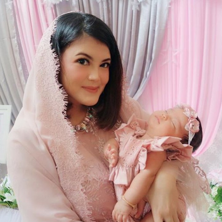 <p>Di acara aqiqah Leica nih, Bun. Imut banget ya Lecia. (Foto: Instagram @ taniaputri1707)  </p>