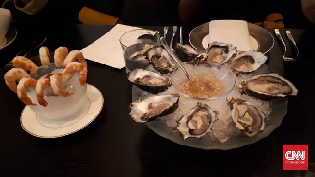 Berada di kawasan pesisir pantai seperti Queensland, Australia, tak lengkap jika luput dari nikmatnya makanan-makanan laut yang menggoda.