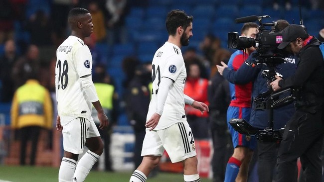 FOTO: Real Madrid Telan Kekalahan Terburuk di Liga Champions