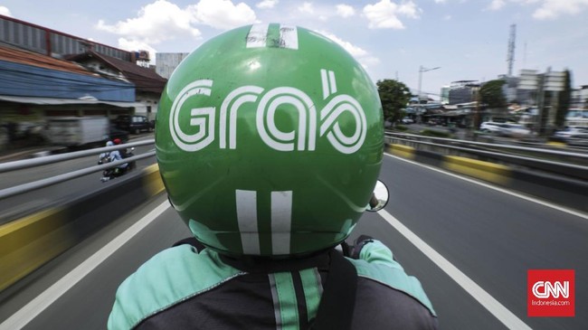 Hermansyah yang mulanya mitra driver mengaku tertarik dan melihat ada peluang membuka usaha jual makanan di rumah dan memutuskan bergabung dengan GrabFood.