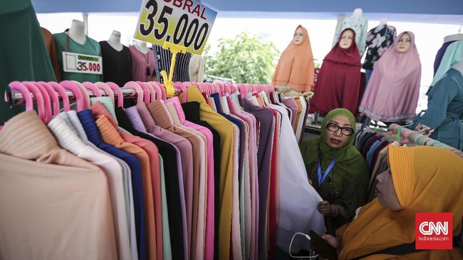 Bulan Ramadan tak hanya mendatangkan berkah pahala, tetapi juga peluang untuk menambah penghasilan.