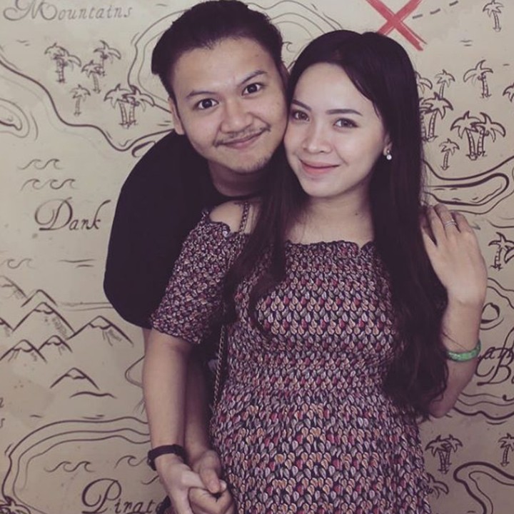 <p>Bisa jadi inspirasi nih Bun, melakukan photobox sebagai foto kenangan saat hamil. (Foto: Instagram @nadinesyahria)</p>