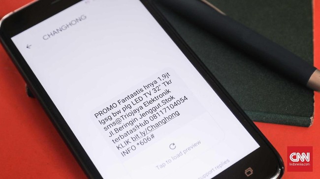 Netizen membanjiri akun aduan BRTI terkait telepon dan SMS spam.