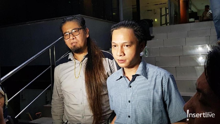 Tak Berujung, Kriss Hatta Kembali Laporkan Hilda & Billy Seolah tak berujung, Kriss Hatta siap kembali melaporkan Hilda Vitria dan Billy Syahputra.