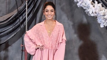 Vanessa Hudgens Dihujat usai Sepelekan Virus Corona