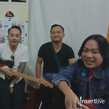 Koes Plus Junior Beri Kejutan untuk HUT Transmedia ke-17