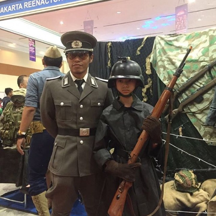 <p>Pada akhir Oktober lalu, Rizky datang ke acara <a href="https://hot.detik.com/book/d-4275106/3-bintang-tamu-indonesia-comic-con-2018-pertama-kali-datang-ke-jakarta" target="_blank">Indonesia Comic Con 2018</a>, 'surganya' para gamers yang digelar tiap tahun. Niat banget nih pakai kostum warrior. (Foto: Instagram @itsrizkyofficial)</p>