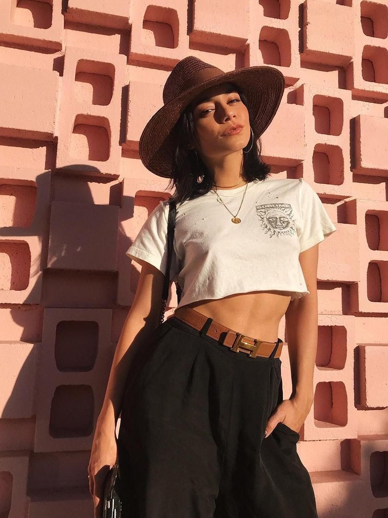 Aktris sekaligus penyanyi cantik, Vannesa Hudgens, tengah merayakan ulang tahunnya yang ke-30. Yuk lihat paras cantik pemeran High School Musical ini.