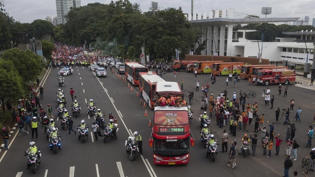 FOTO: Warna-warni Kemeriahan Pawai Juara Persija