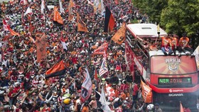 FOTO: Warna-warni Kemeriahan Pawai Juara Persija