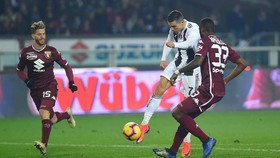 Gol Penalti Ronaldo Bantu Juventus Kalahkan Torino