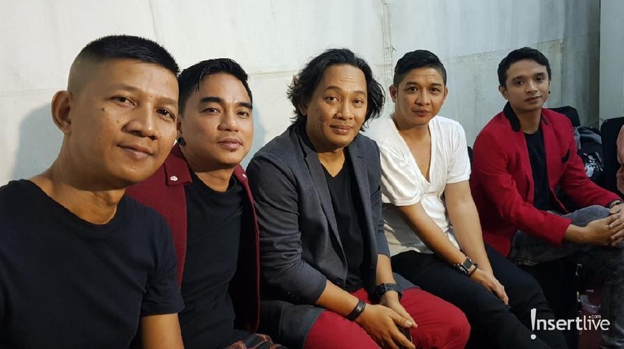 Di tengah perkembangan digital, Ungu ingin terus belajar dan tetap berusaha untuk membuat karya-karya untuk para pecintanya.