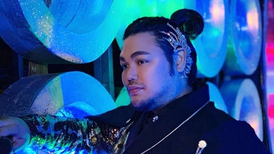Ivan Gunawan: Tak Ada yang Bisa Kotori Hubungan Saya dan Ayu Ting Ting Penjelasan Ivan Gunawan mengenai hubungannya bersama Ayu Ting Ting.