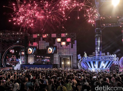 Ketulusan Seorang Ibu Rela Temani Anak Nonton Konser K-Pop