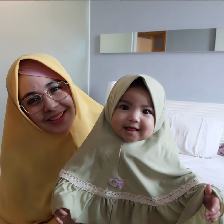 Galeri Foto Cantiknya Chila, Anak Ketiga Risty Tagor Sempat mengelak sudah menikah, Risty Tagor pamer foto anak ketiga yang cantik