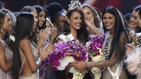 FOTO: Detik-detik Perjuangan Catriona Gray Jadi Miss Universe