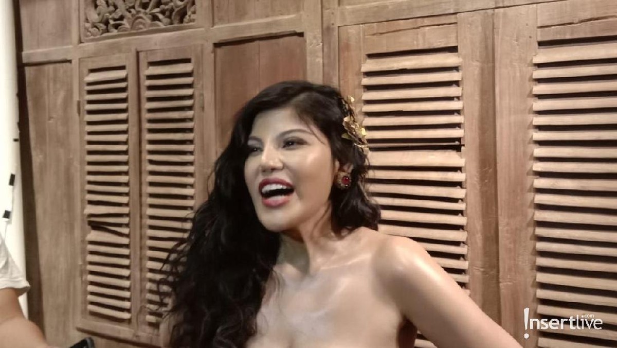 Dita Soedarjo terlihat semakin seksi usai putus dari Denny Sumargo&period;