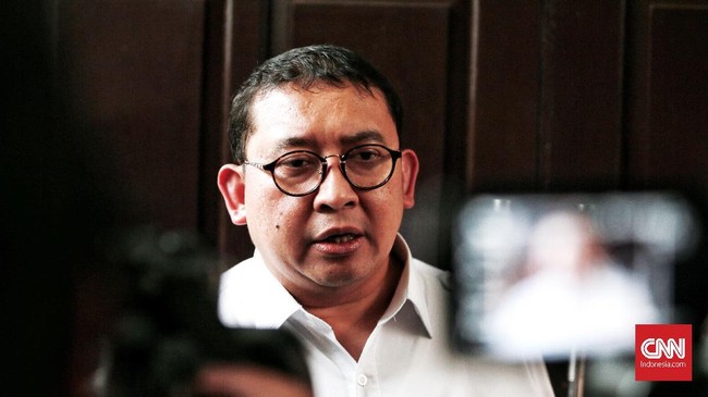 Waketum Gerindra menilai rencana pembebasan Ba'asyir bahkan dengan mengutus Yusril tak bisa dipungkiri terkait politik.