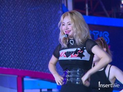 Tampil Serba Hitam, Intip Gaya Hyoyeon di HUT Transmedia