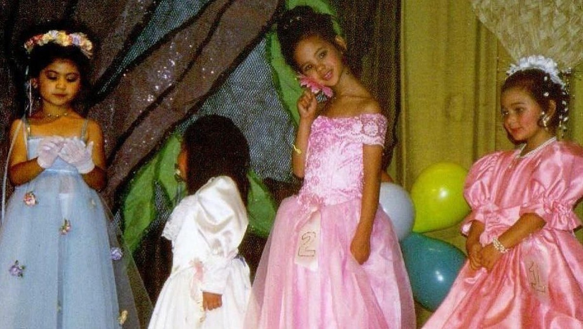 Berikut enam fakta seputar Miss Universe 2018&comma; Catriona Gray&comma; yang berasal dari Filipina&period;