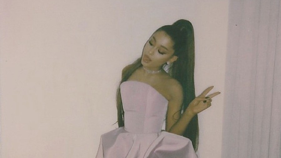 Terkait mengenai batal tampil di Grammy Award 2019, Ariana Grande beri klarifikasi.