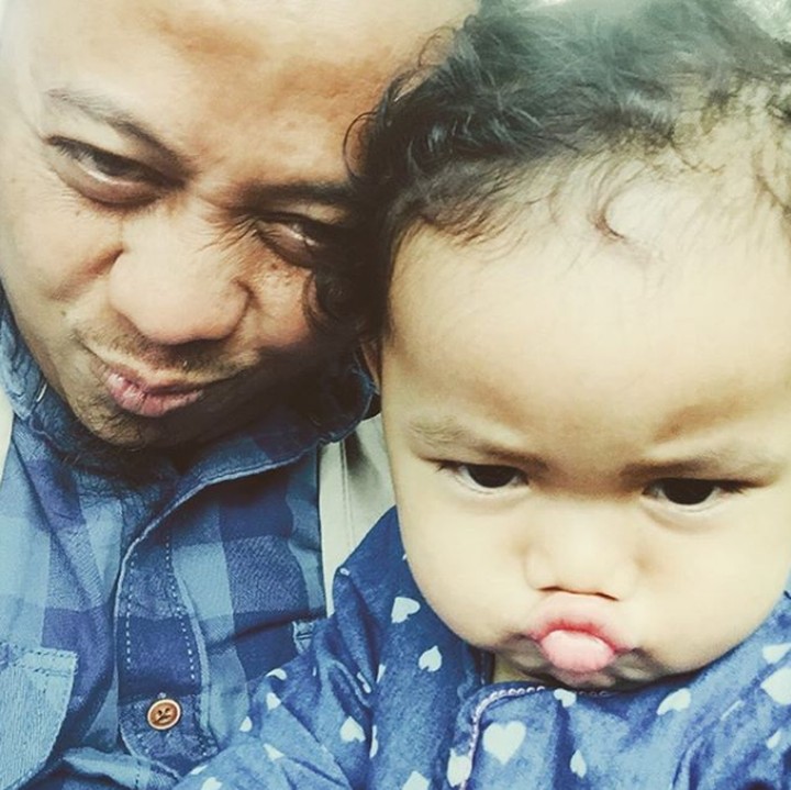 <p>Opick bersama si kecil Khadijah. Lucu banget ya gaya mereka. (Foto: Instagram @opick_tomboati)</p>