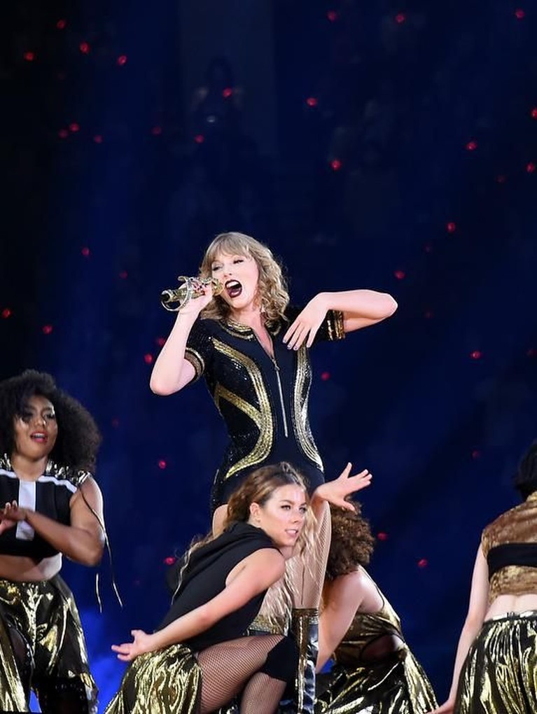Forbes mengumumkan enam pendapatan konser para musisi dunia terbesar di 2018. Mau tau ada siapa saja?