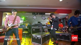 Music at Newsroom: The Upstairs - 'Dansa Akhir Pekan'