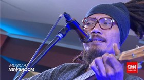 Music at Newsroom: Dialog Dini Hari - 'Jalan Dalam Diam'