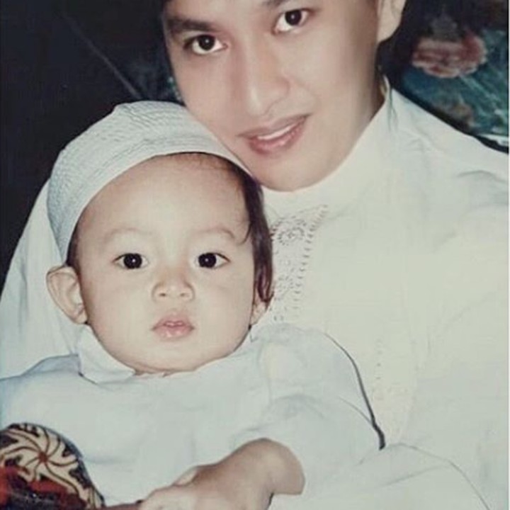 <p>Aih, saat kecil Arsy menggemaskan banget ya, Bun. (Foto: Instagram @ywpiano)  </p>