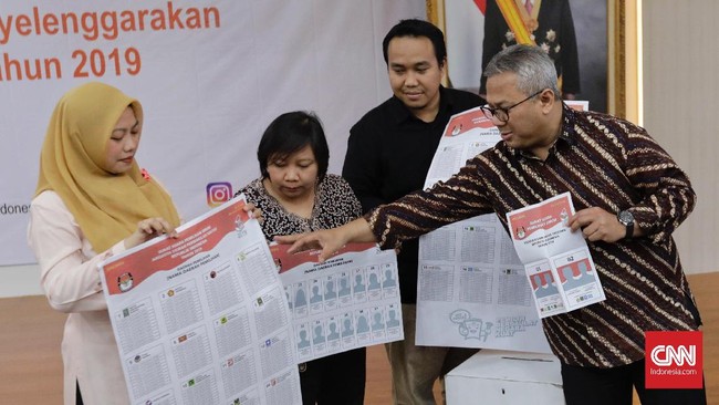 KPU telah mengumumkan 49 nama caleg yang merupakan mantan napi koruptor dalam Pemilu 2019. Namun, menurut Perludem masih ada 14 orang lagi yang belum diumumkan.