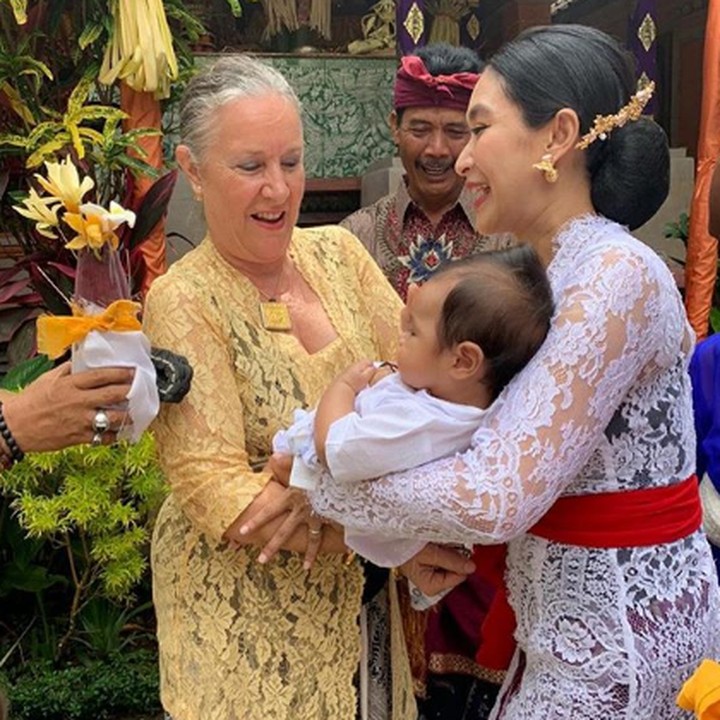 <p>Penampilan Tjokorda Ngurah Rayidaru Kerthyasa yang bikin gemas! (Foto: Instagram @ happysalma)  </p>