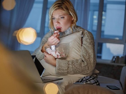 5 Tanda Bunda dan Keluarga Alami Emotional Eating