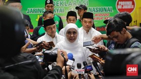 Khofifah Mengaku Kaget Namanya Dicatut Romi
