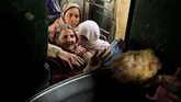 FOTO : Ekonomi Pakistan Anjlok Pertumbuhan ekonomi Pakistan diperkirakan mencapai titik terendah sembilan tahun, merosot ke hampir 2,9 persen.