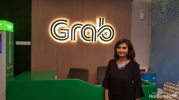 [Hari ibu bagi seorang working mom ternyata memiliki makna terasa tersendiri. Berikut tips dari seorang wanita karier untuk menambah spirit Bunda di Hari Ibu.]
