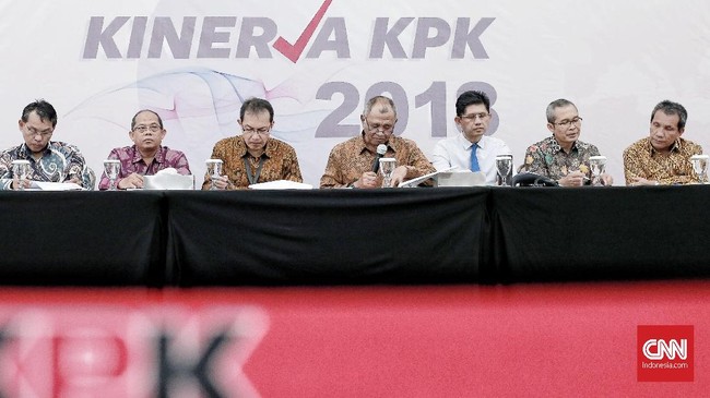 Wakil Ketua KPK menyatakan pihaknya tak menutup kemungkinan untuk membidik peran korporasi dalam dugaan korupsi di tubuh PT Waskita Karya.