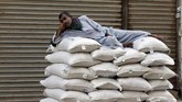FOTO : Ekonomi Pakistan Anjlok Pertumbuhan ekonomi Pakistan diperkirakan mencapai titik terendah sembilan tahun, merosot ke hampir 2,9 persen.