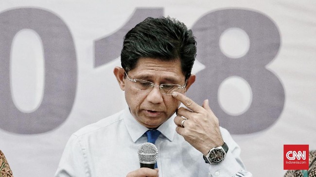 Wakil Ketua KPK Leode Syarif tak kuasa menahan tangis saat mengenang kepergian mahasiswa Kendari Randi dan Yusuf yang tewas tertembak saat demonstrasi September