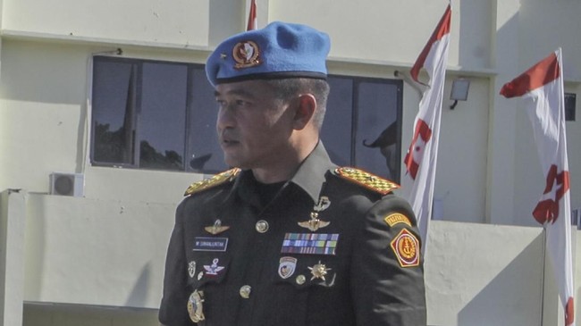 Termasuk Mayjen Maruli Simanjuntak yang dimutasi dari Danpaspampres ke Pangdam Udayana, total 36 pati yang dipindahjabatankan oleh Panglima TNI.